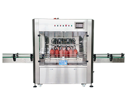 這才是真正的“加油”現(xiàn)場(chǎng)！食用油灌裝機(jī)正在現(xiàn)場(chǎng)加油